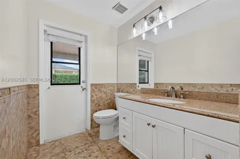 8224 SW 178th Terrace Palmetto Bay FL 33157