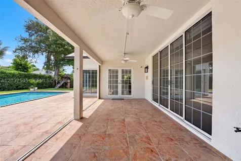 8224 SW 178th Terrace Palmetto Bay FL 33157