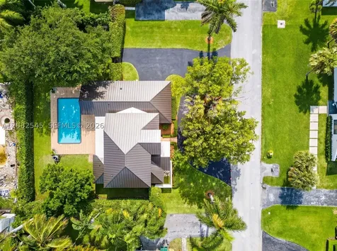 8224 SW 178th Terrace Palmetto Bay FL 33157