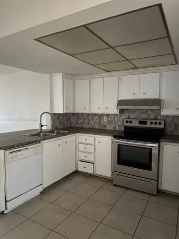 7813 NW 70th Court Tamarac FL 33321
