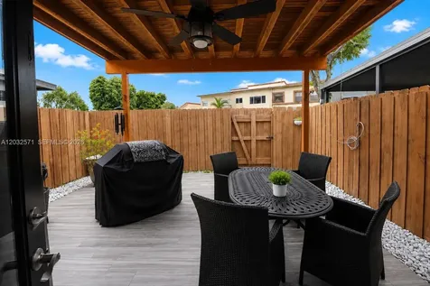 1127 SW 134th Place Miami FL 33184
