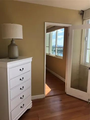 5005 Collins Avenue Miami Beach FL 33140