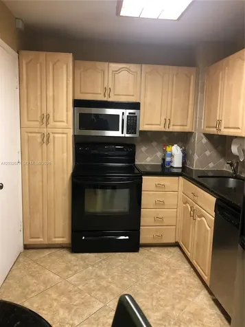 5005 Collins Avenue Miami Beach FL 33140