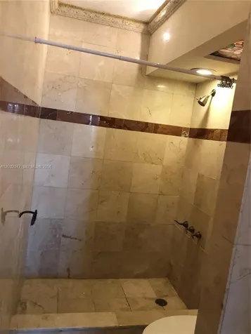 5005 Collins Avenue Miami Beach FL 33140