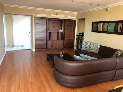 5005 Collins Avenue Miami Beach FL 33140