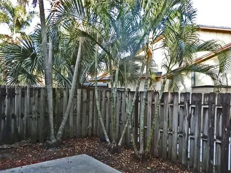 8680 Crater Terrace West Palm Beach FL 33403