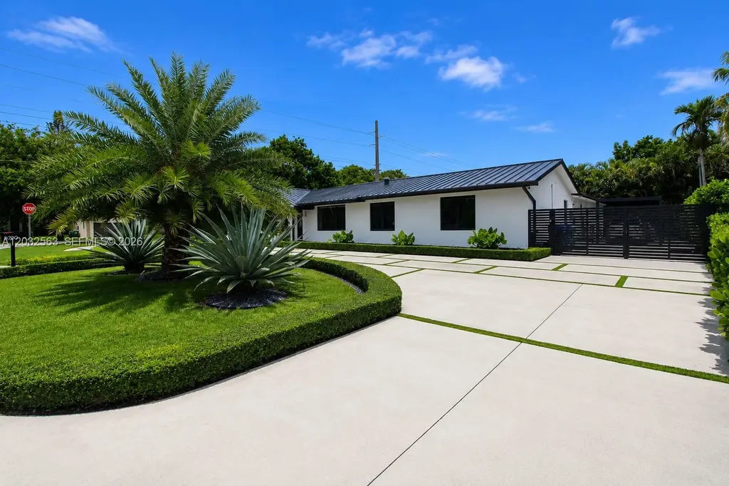 8700 SW 175th Street Palmetto Bay FL 33157