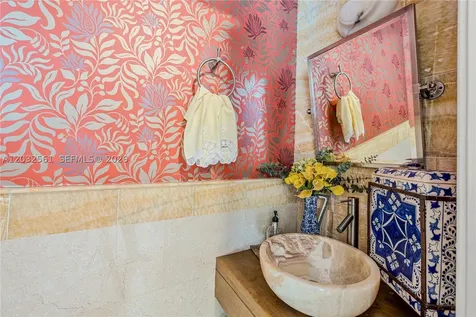 6550 SW 75th Terrace South Miami FL 33143