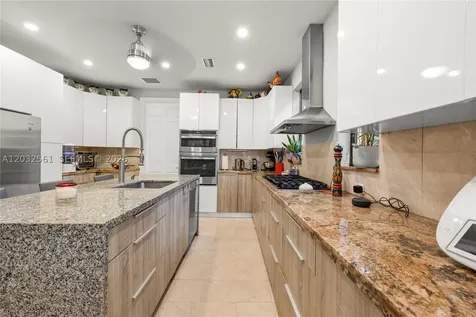 6550 SW 75th Terrace South Miami FL 33143