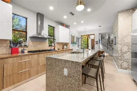 6550 SW 75th Terrace South Miami FL 33143