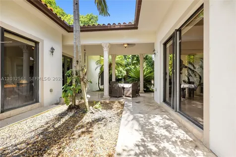 6550 SW 75th Terrace South Miami FL 33143