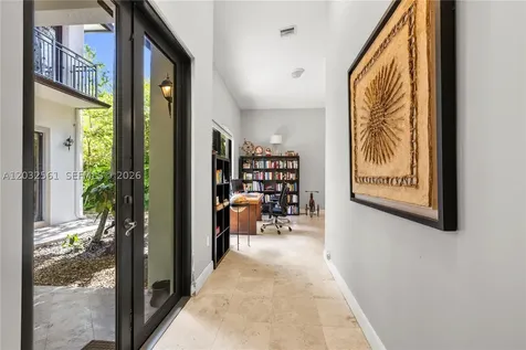 6550 SW 75th Terrace South Miami FL 33143