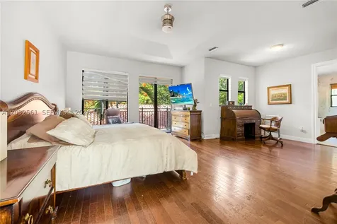 6550 SW 75th Terrace South Miami FL 33143