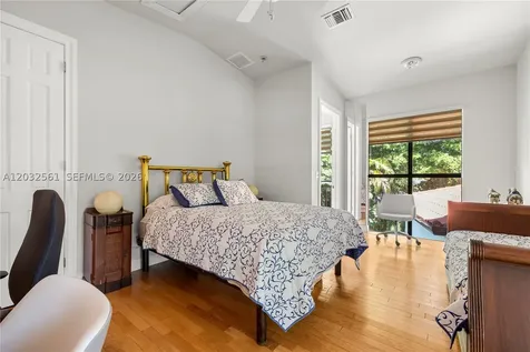 6550 SW 75th Terrace South Miami FL 33143