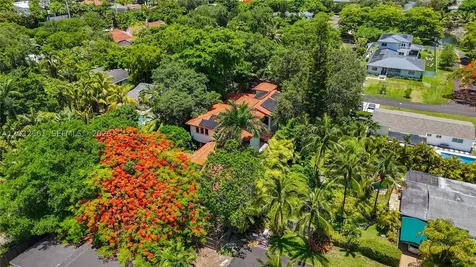 6550 SW 75th Terrace South Miami FL 33143