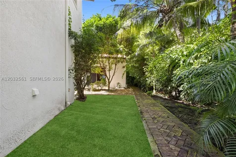 6550 SW 75th Terrace South Miami FL 33143