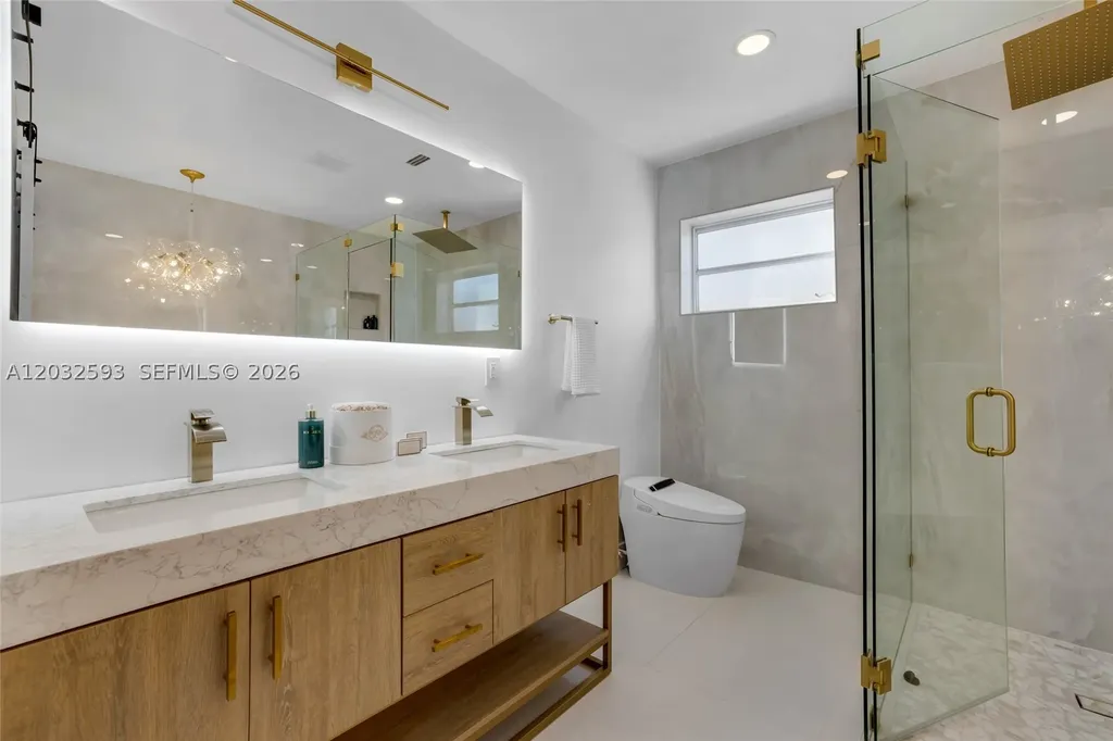 2101 N 56th Avenue Hollywood FL 33021