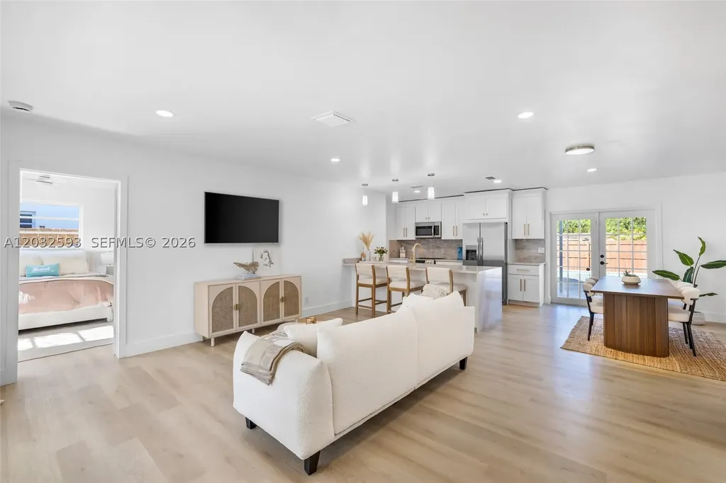 2101 N 56th Avenue Hollywood FL 33021