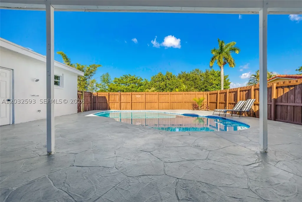 2101 N 56th Avenue Hollywood FL 33021