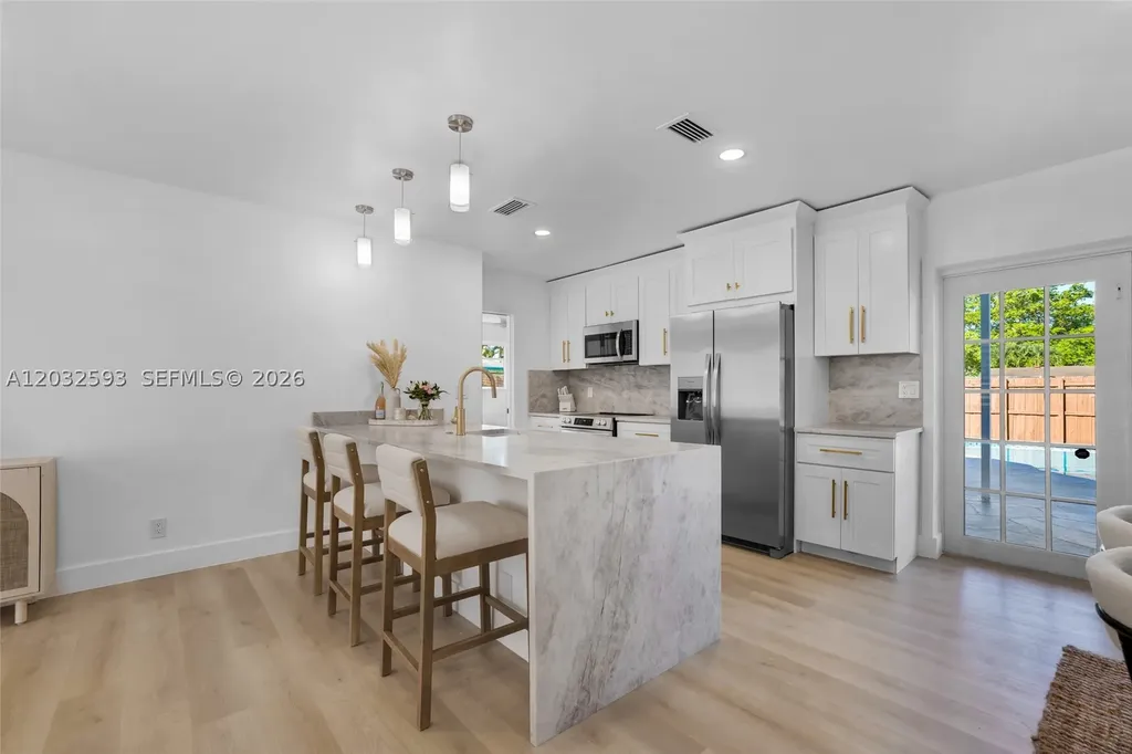 2101 N 56th Avenue Hollywood FL 33021
