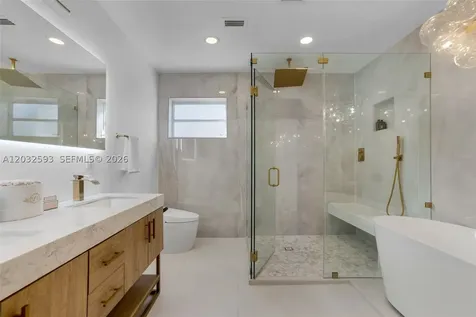 2101 N 56th Avenue Hollywood FL 33021