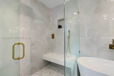 2101 N 56th Avenue Hollywood FL 33021
