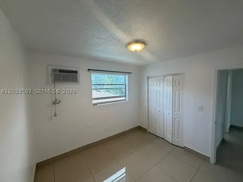 1045 SW 4th Street Miami FL 33130