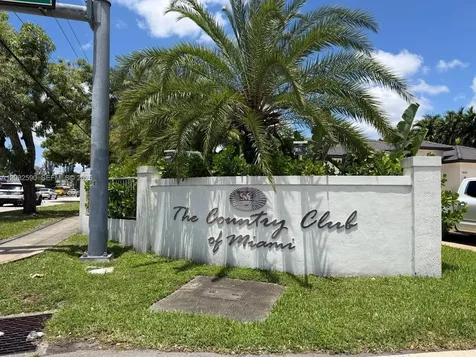 18801 Oakland Hills Drive Hialeah FL 33015