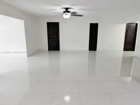 18801 Oakland Hills Drive Hialeah FL 33015