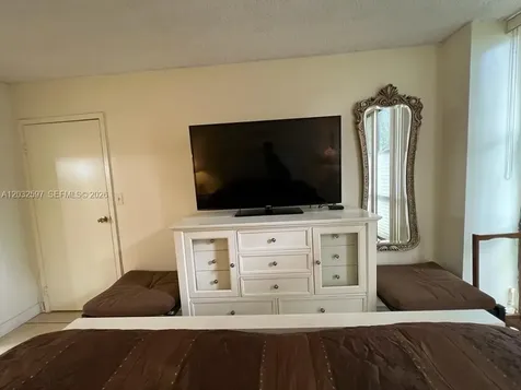 17021 N Bay Road Sunny Isles Beach FL 33160