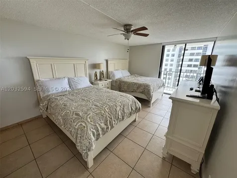 2625 Collins Avenue Miami Beach FL 33140