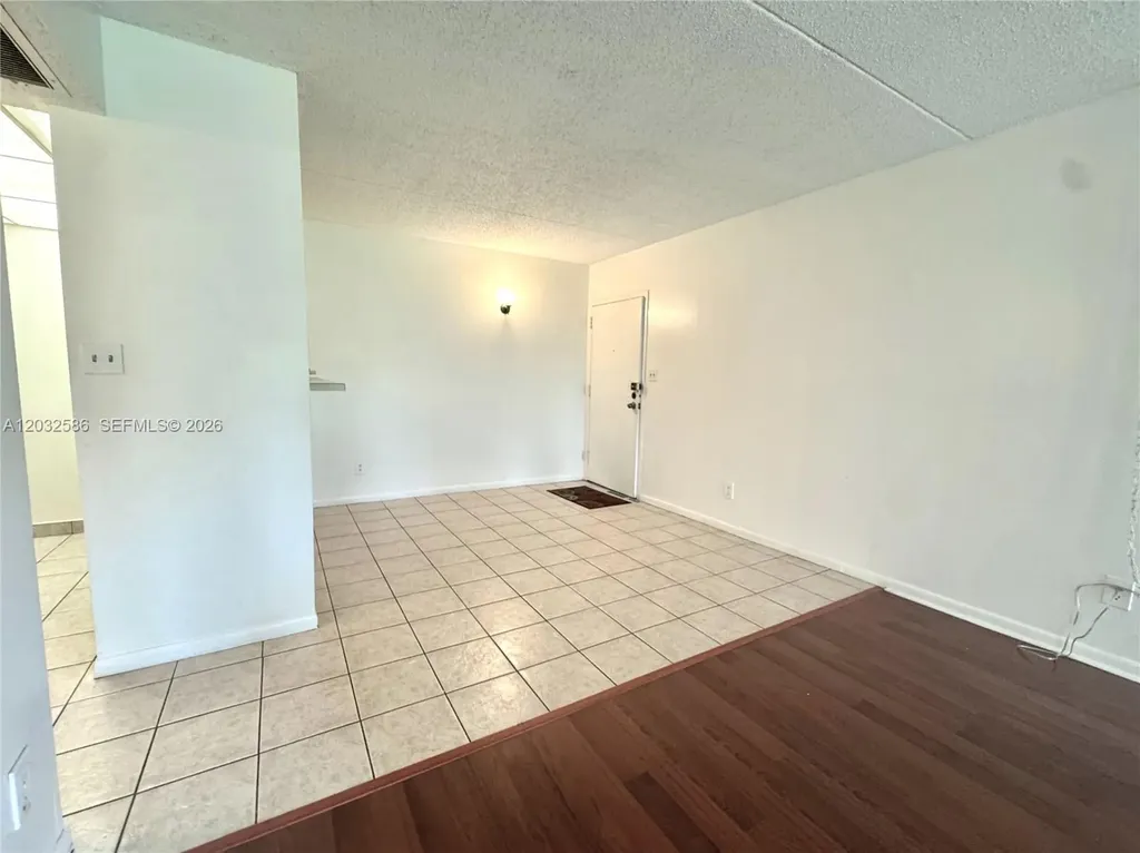 5835 Washington Street Hollywood FL 33023