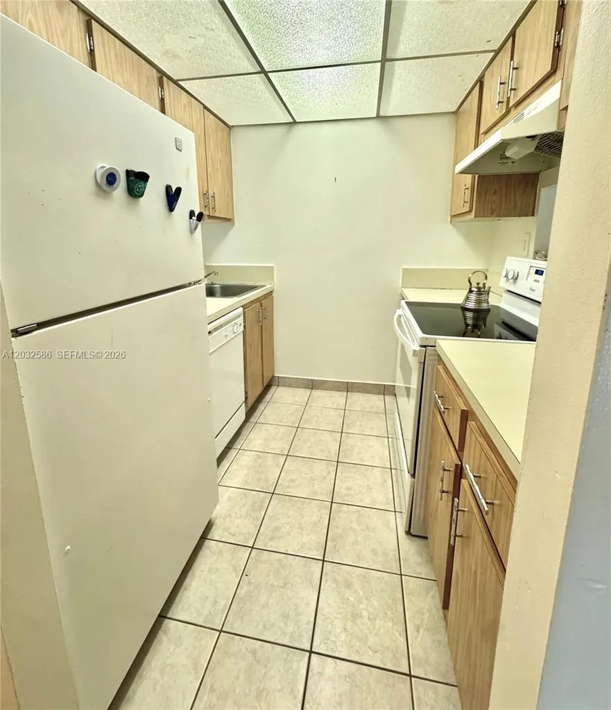 5835 Washington Street Hollywood FL 33023