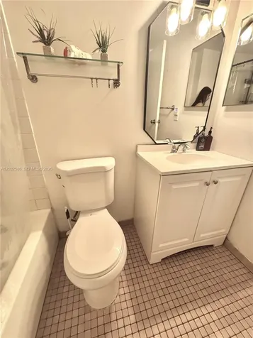 5835 Washington Street Hollywood FL 33023