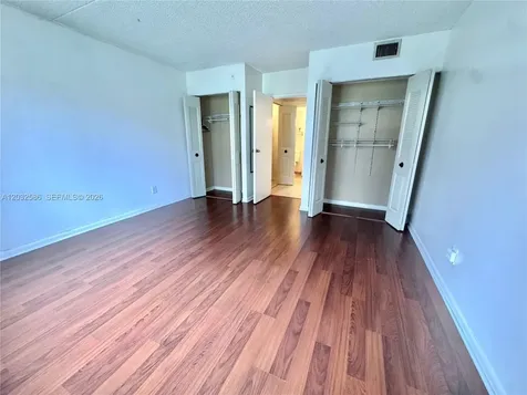 5835 Washington Street Hollywood FL 33023