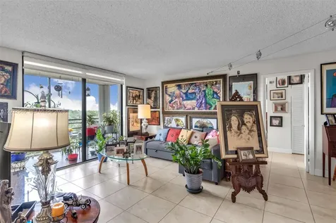 1400 Saint Charles Place Pembroke Pines FL 33026