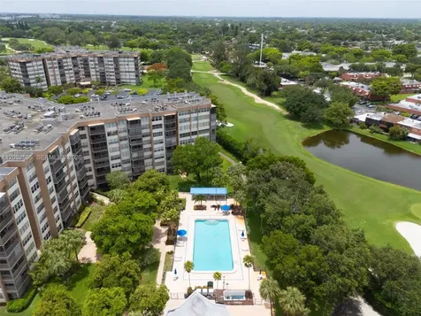 1400 Saint Charles Place Pembroke Pines FL 33026