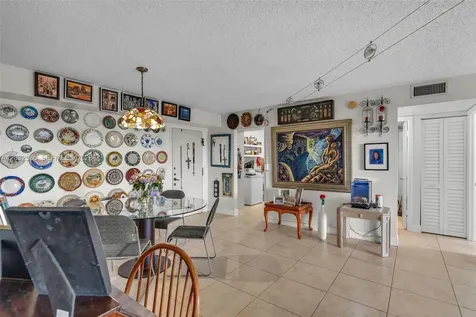 1400 Saint Charles Place Pembroke Pines FL 33026