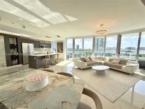 488 NE 18th Street Miami FL 33132