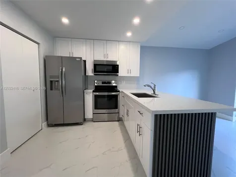 2834 W 75th Terrace Hialeah FL 33018