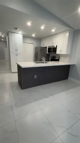 2834 W 75th Terrace Hialeah FL 33018