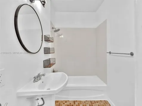 934 Michigan Avenue Miami Beach FL 33139