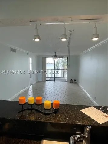 110 Lake Emerald Oakland Park FL 33309