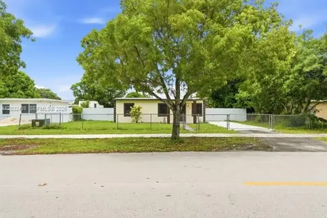 2520 NW 160th Street Miami Gardens FL 33054