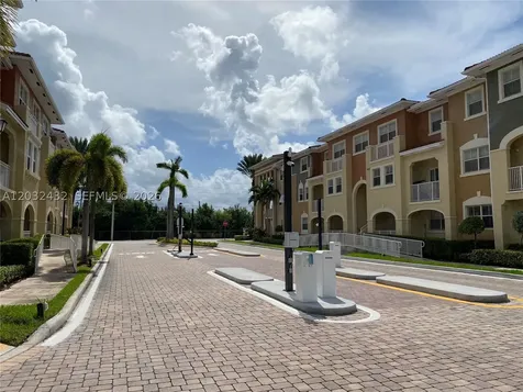8800 NW 107th Court Doral FL 33178