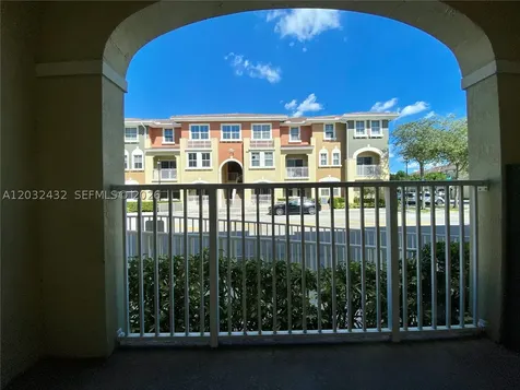 8800 NW 107th Court Doral FL 33178