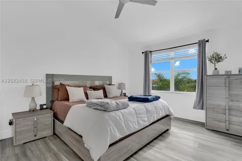 223 SW 120th Avenue Pembroke Pines FL 33025
