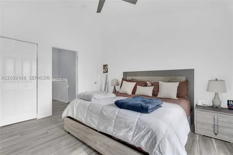 223 SW 120th Avenue Pembroke Pines FL 33025