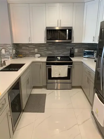 223 SW 120th Avenue Pembroke Pines FL 33025
