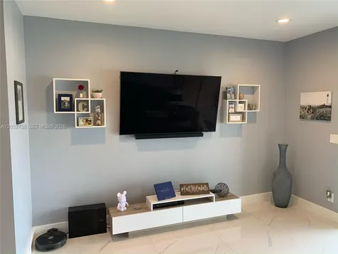 223 SW 120th Avenue Pembroke Pines FL 33025